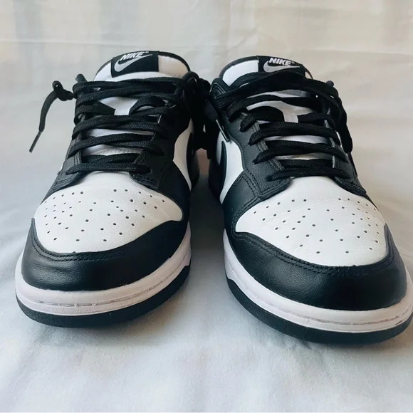 Nike Dunk Low Panda Women’s Sz. 10 Mens Sz. 8.5 DD1503-101 Black/White - Picture 2 of 8
